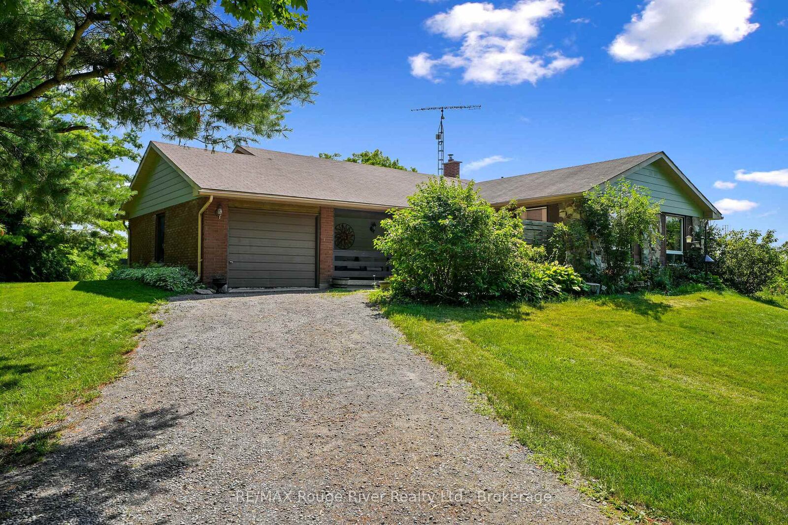 Property Photo:  333 Arthurs Lane  ON K0K 1S0 