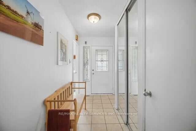 Property Photo:  26 Fanshawe Drive  ON L6Z 1A9 