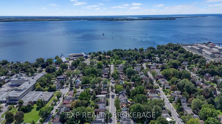 Property Photo:  70 Livingston Avenue  ON K7L 4L4 