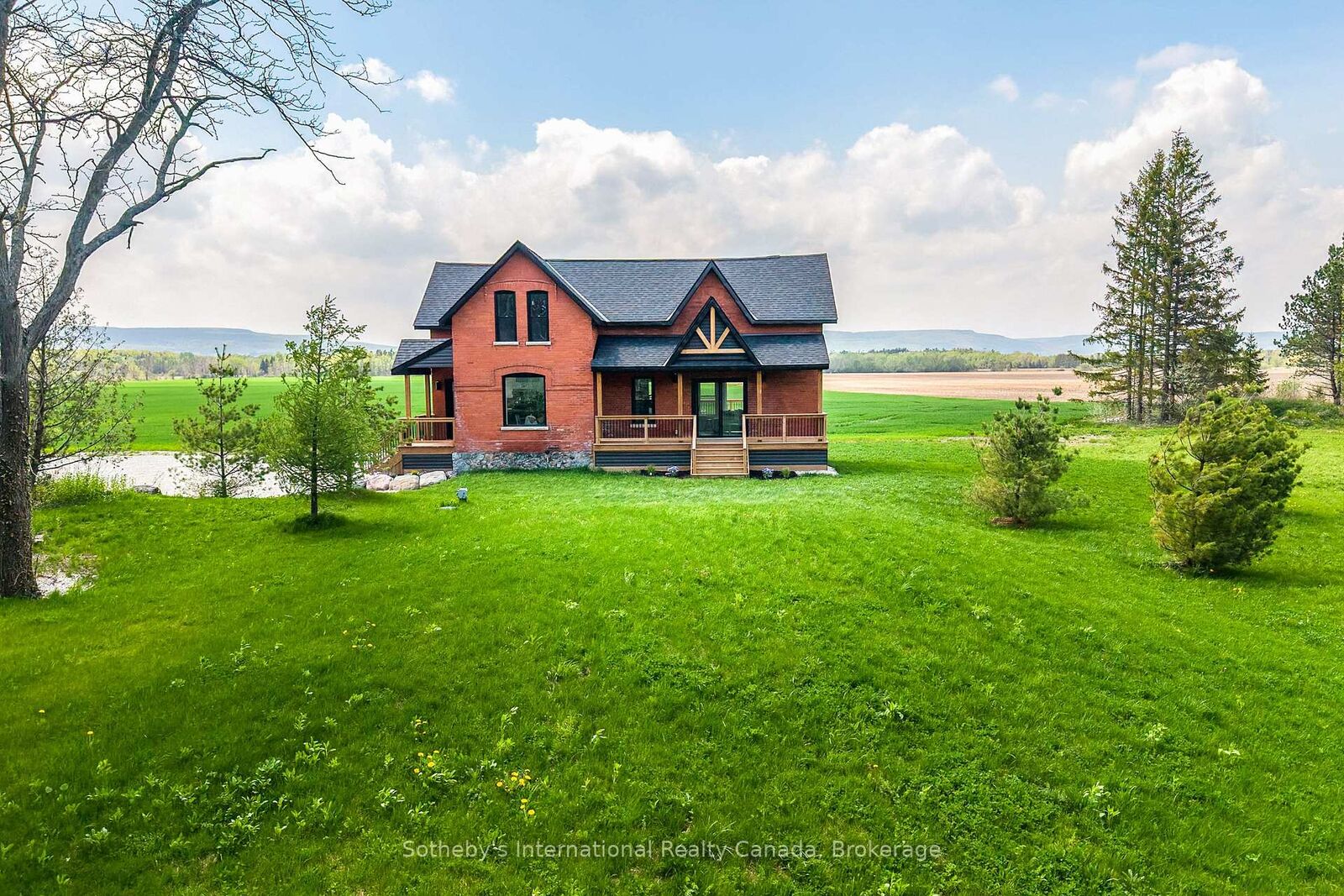 Property Photo:  1952  Nottawasaga N/A N  ON L0M 1S0 