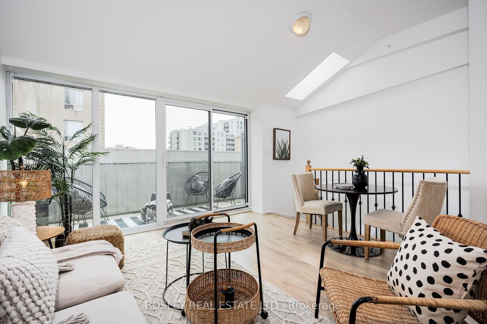 Property Photo:  1410 Dupont Street 423  ON M6H 2B1 