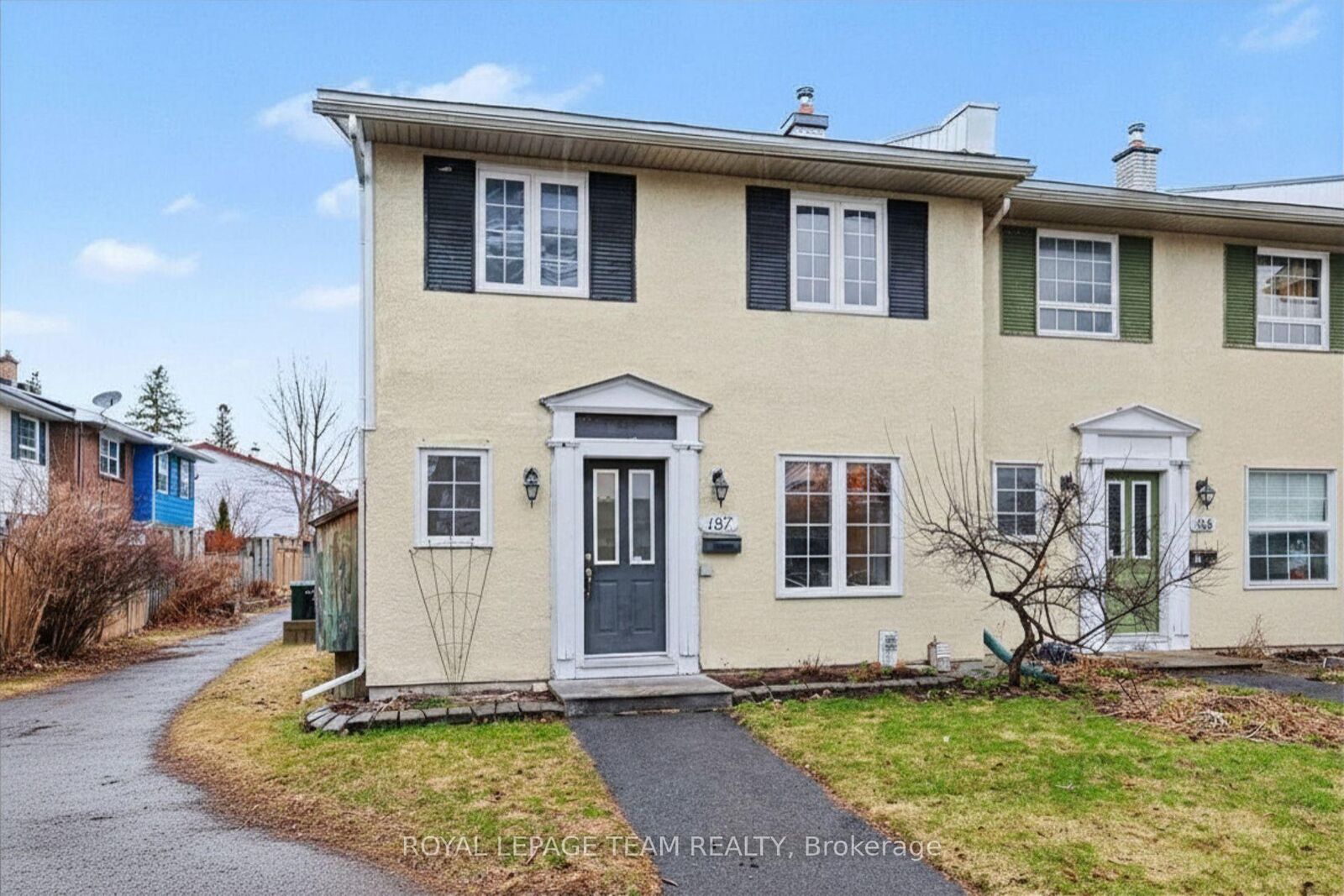Property Photo:  187 Monterey Drive  ON K2H 7A9 