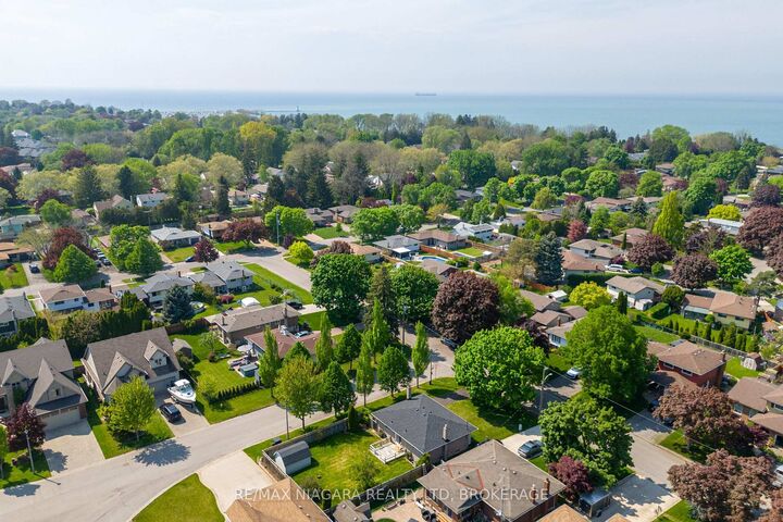 Property Photo:  29 Granada Drive  ON L2N 2S4 