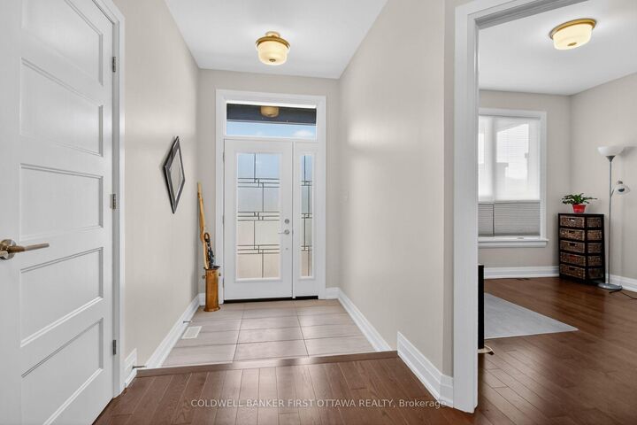 Property Photo:  124 Lyon Street  ON K0A 1W0 