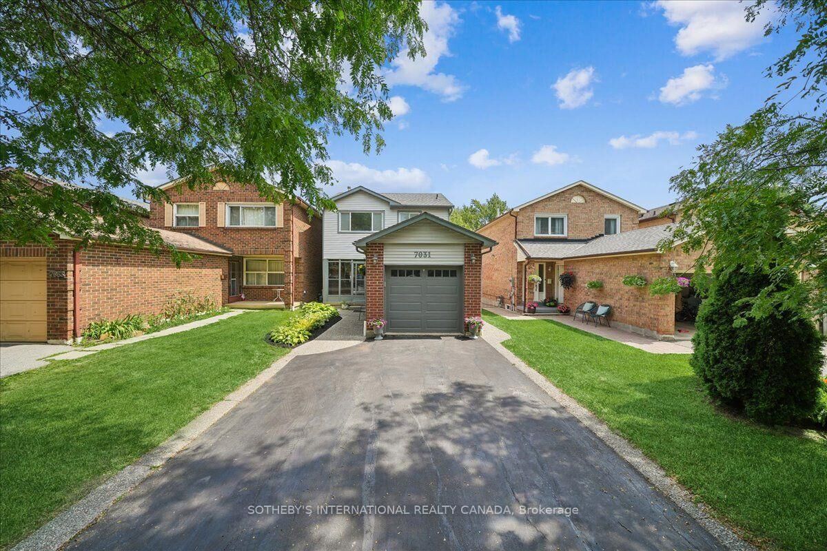 Property Photo:  7031 Tamar Mews  ON L5N 3S2 