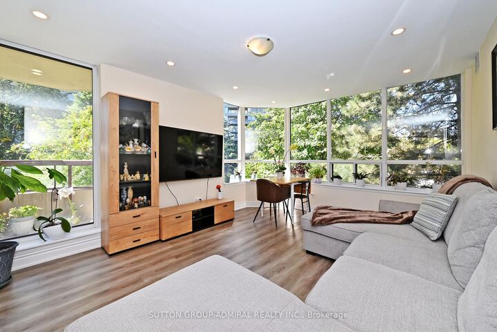 Property Photo:  91 Townsgate Drive 203  ON L4J 8E8 