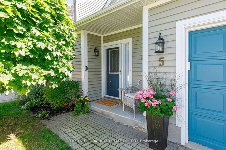 Property Photo:  5 Cranberry Surf N/A  ON L9Y 5C4 