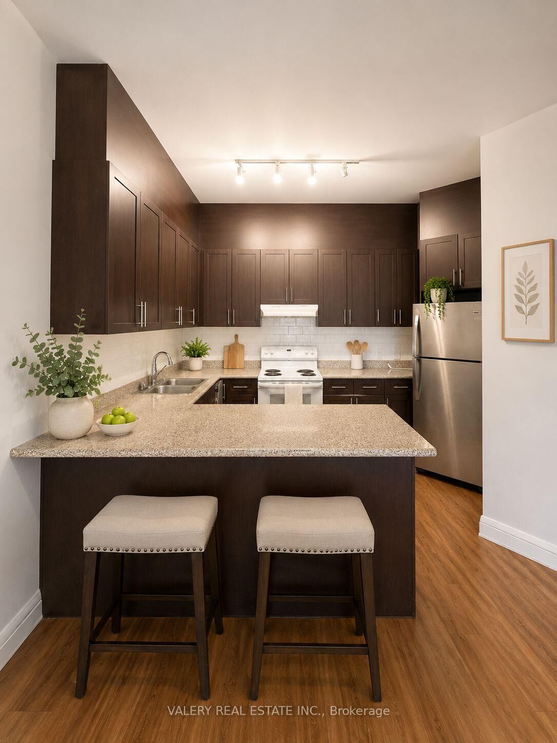 Property Photo:  75 Eastdale Avenue B101  ON M4C 5N3 
