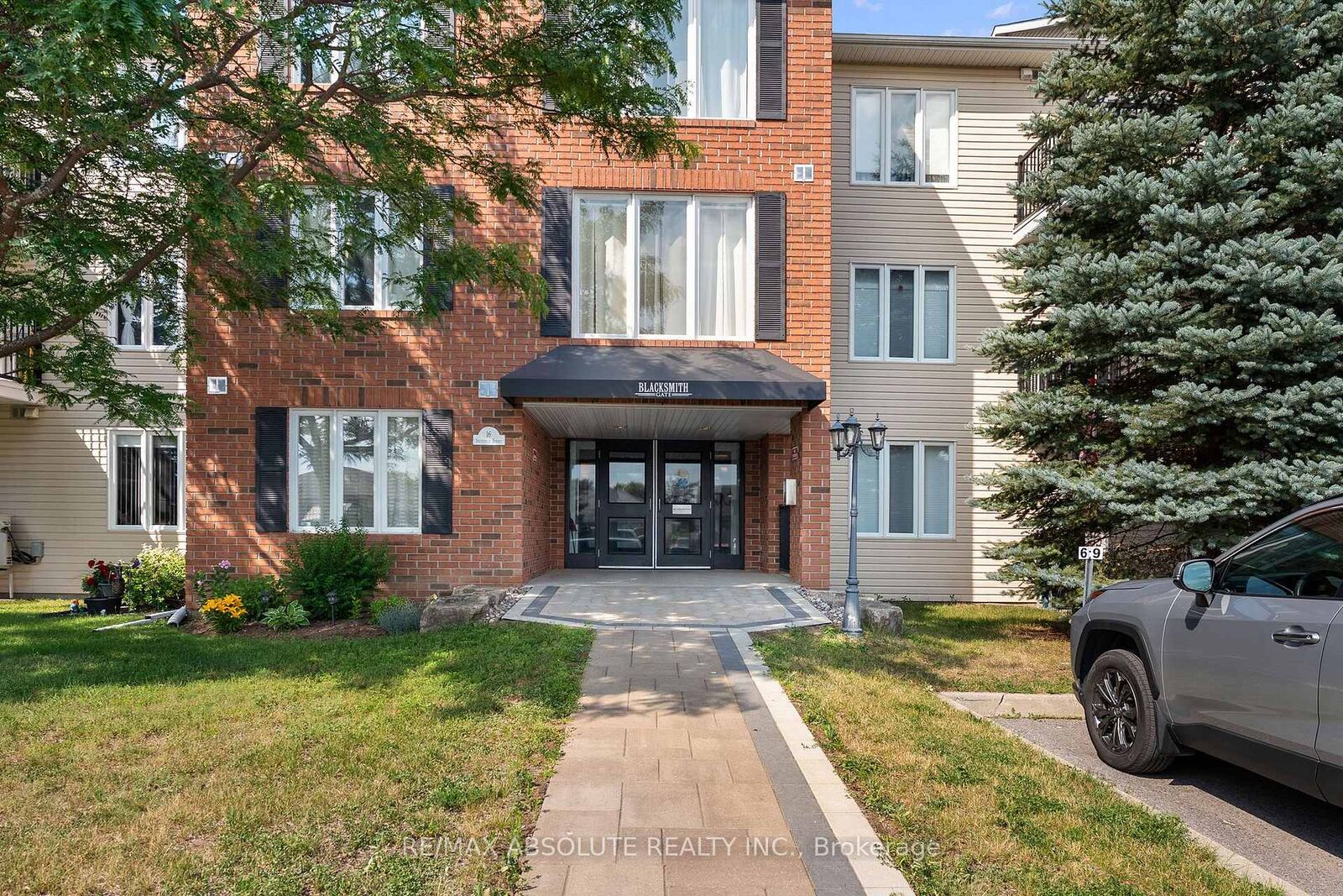 Property Photo:  16 Sheffield Street 107  ON K7S 0A2 