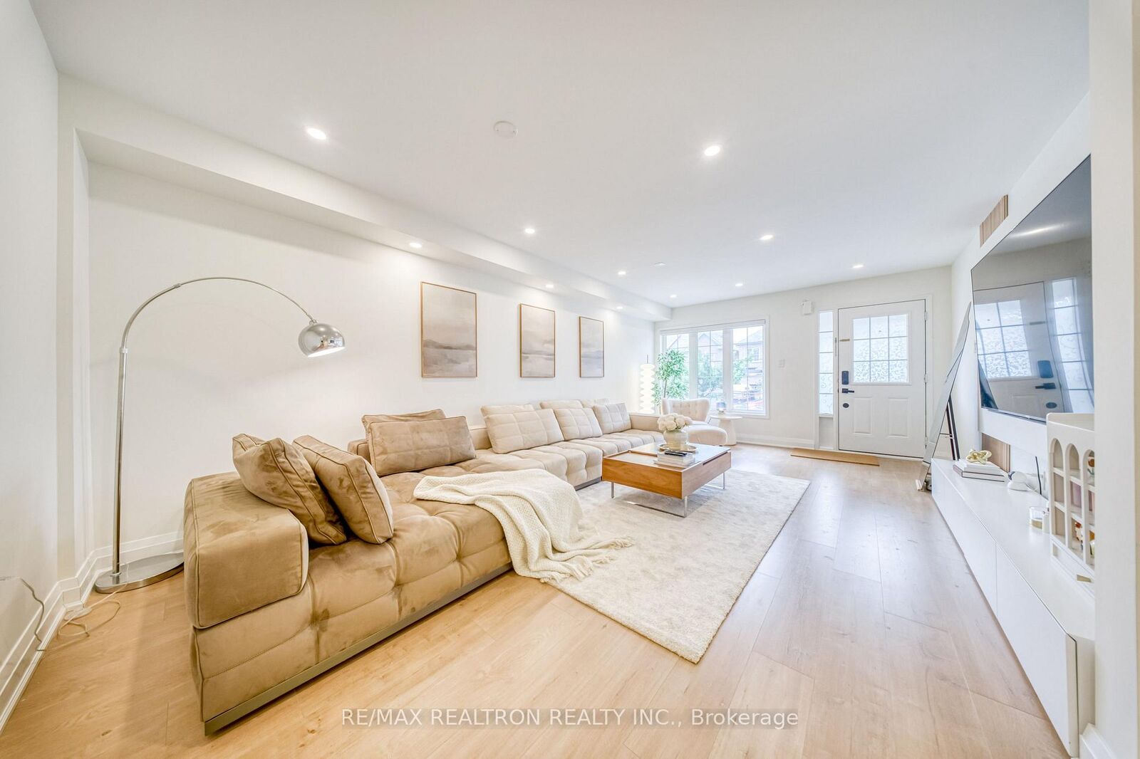 Property Photo:  12 Quattro Avenue  ON L4E 0S5 