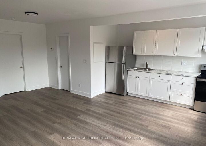 Property Photo:  409 Royal York Road S 02  ON M8Y 2R8 