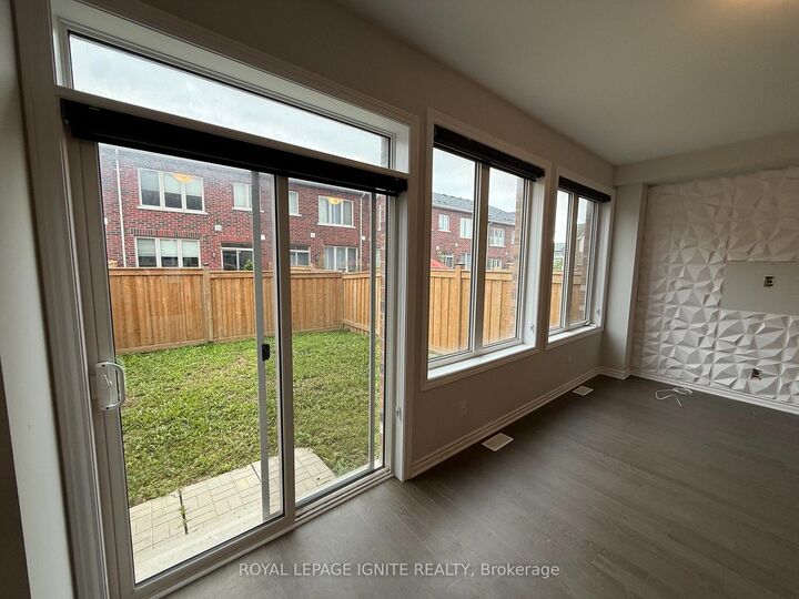 Property Photo: 25 Sutcliffe Dr Drive ON L1R 0R2