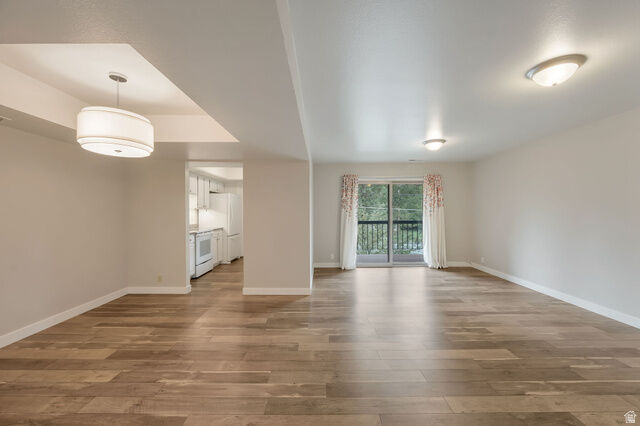 Property Photo:  5572 S Marshwood Ln E  UT 84107 