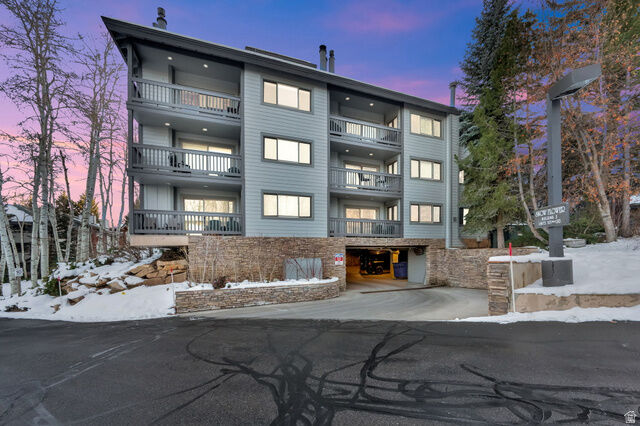 Property Photo:  405 Silver King Dr 121  UT 84060 