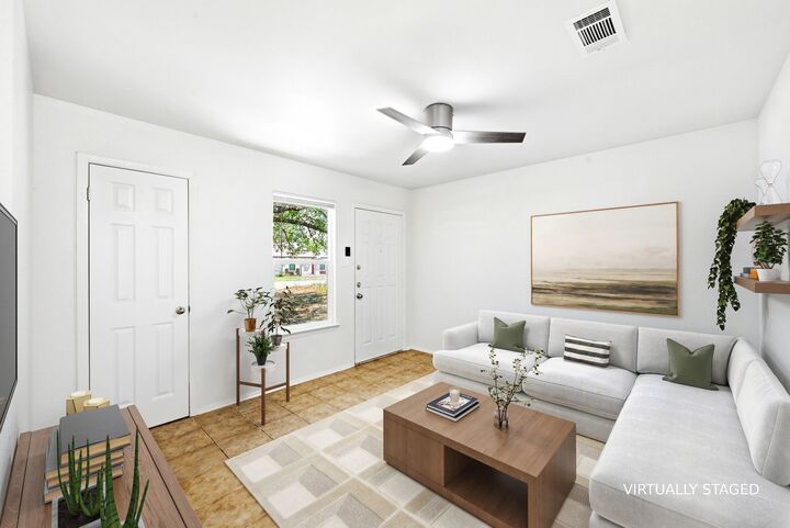 Property Photo: 910 Bret Lane A TX 78721