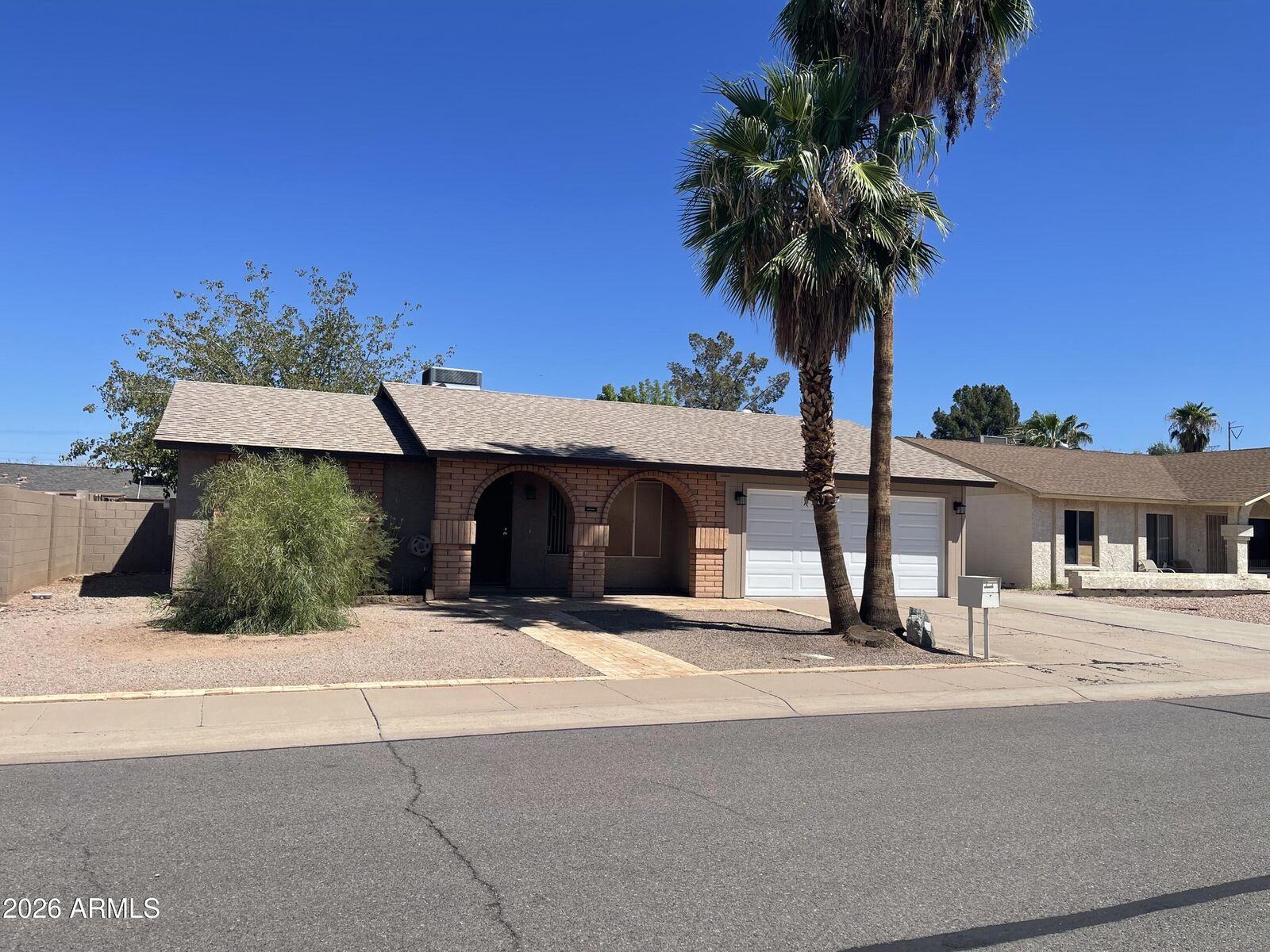 Property Photo:  718 W Straford Drive  AZ 85225 