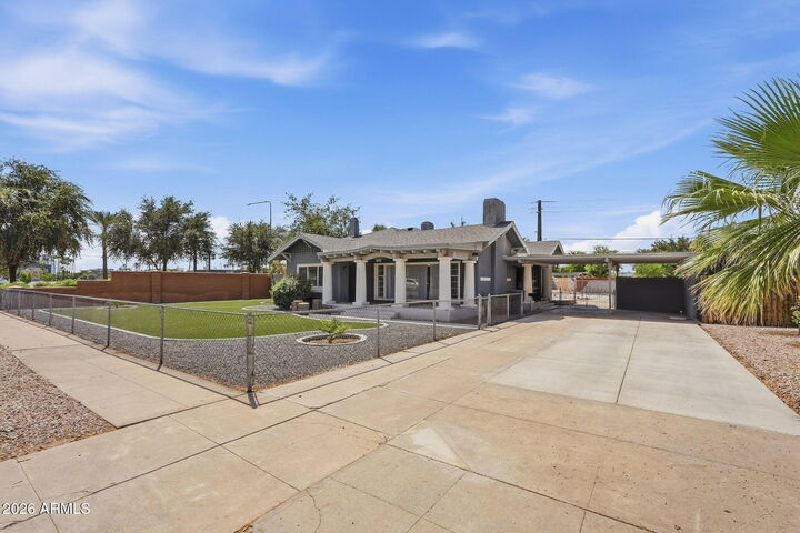 Property Photo:  218 N Washington Street  AZ 85225 