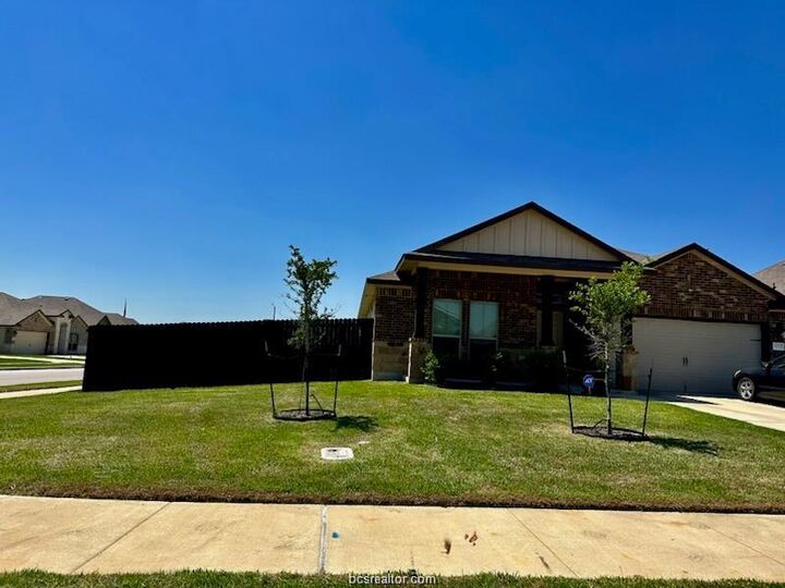 Property Photo: 5217 Montague Loop TX 77807