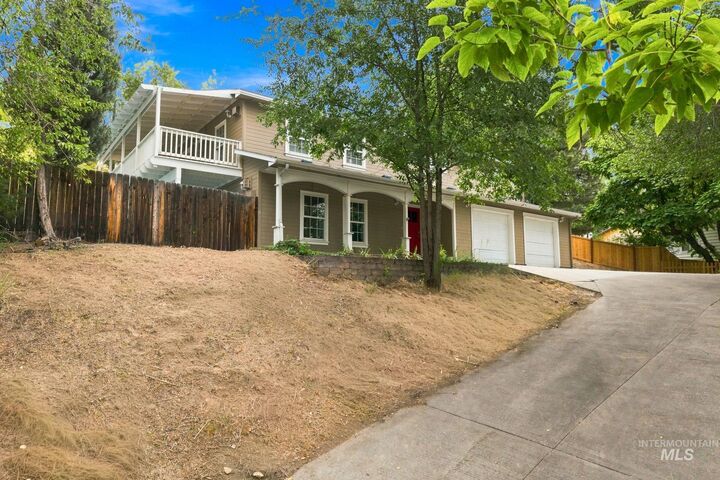 Property Photo: 2442 W Hill Rd ID 83702