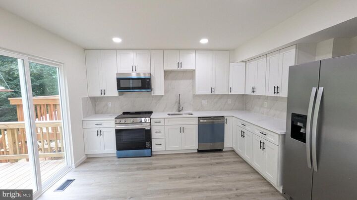 Property Photo: 3015 Bromley Court VA 22192