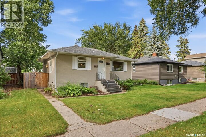Property Photo:  723 4th Street E  SK S7H 1K1 
