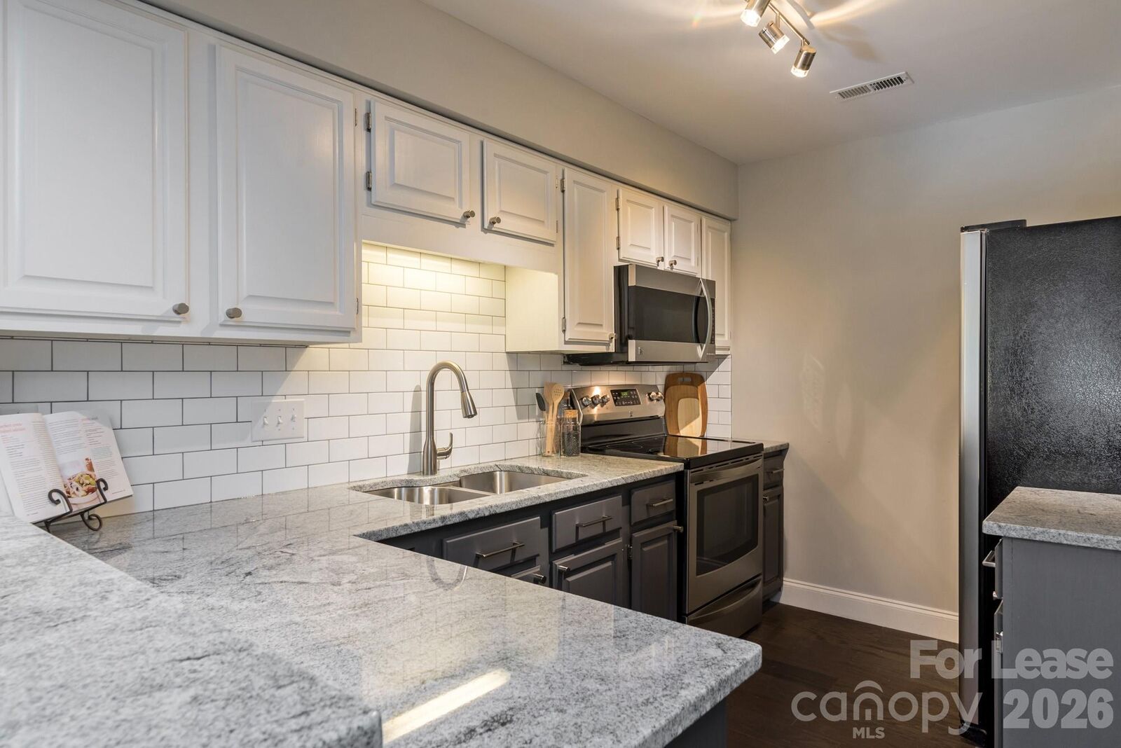 Property Photo:  5001 Sharon Road C  NC 28210 