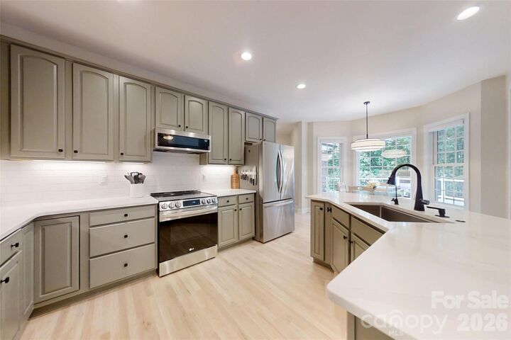 Property Photo: 118 Tayport Drive NC 28166