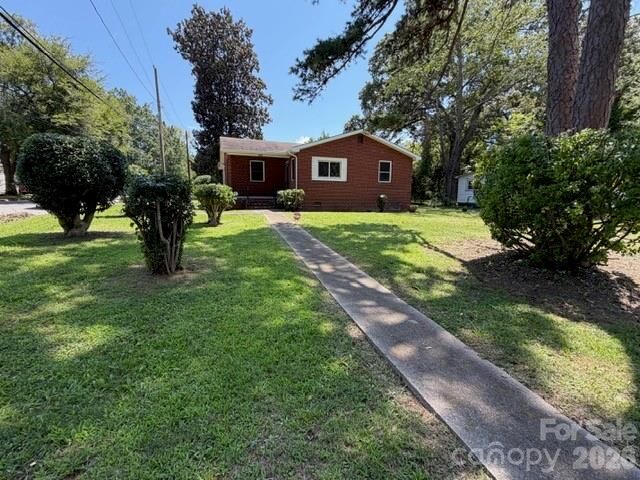 Property Photo: 1044 Short Street NC 28144
