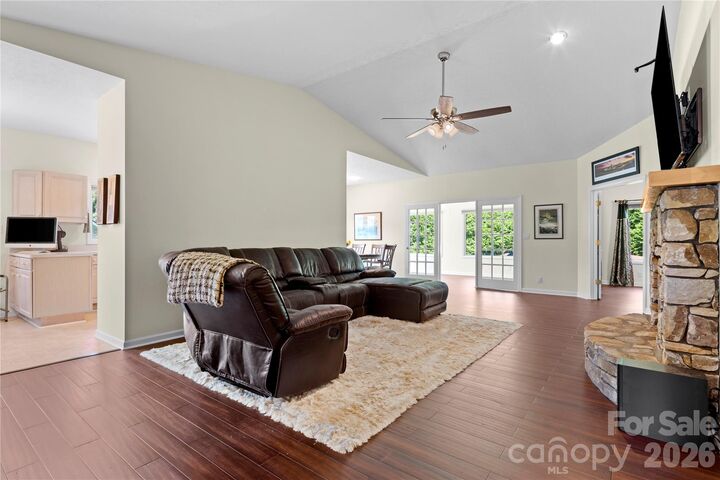 Property Photo:  14 Country Meadows Lane  NC 28792 