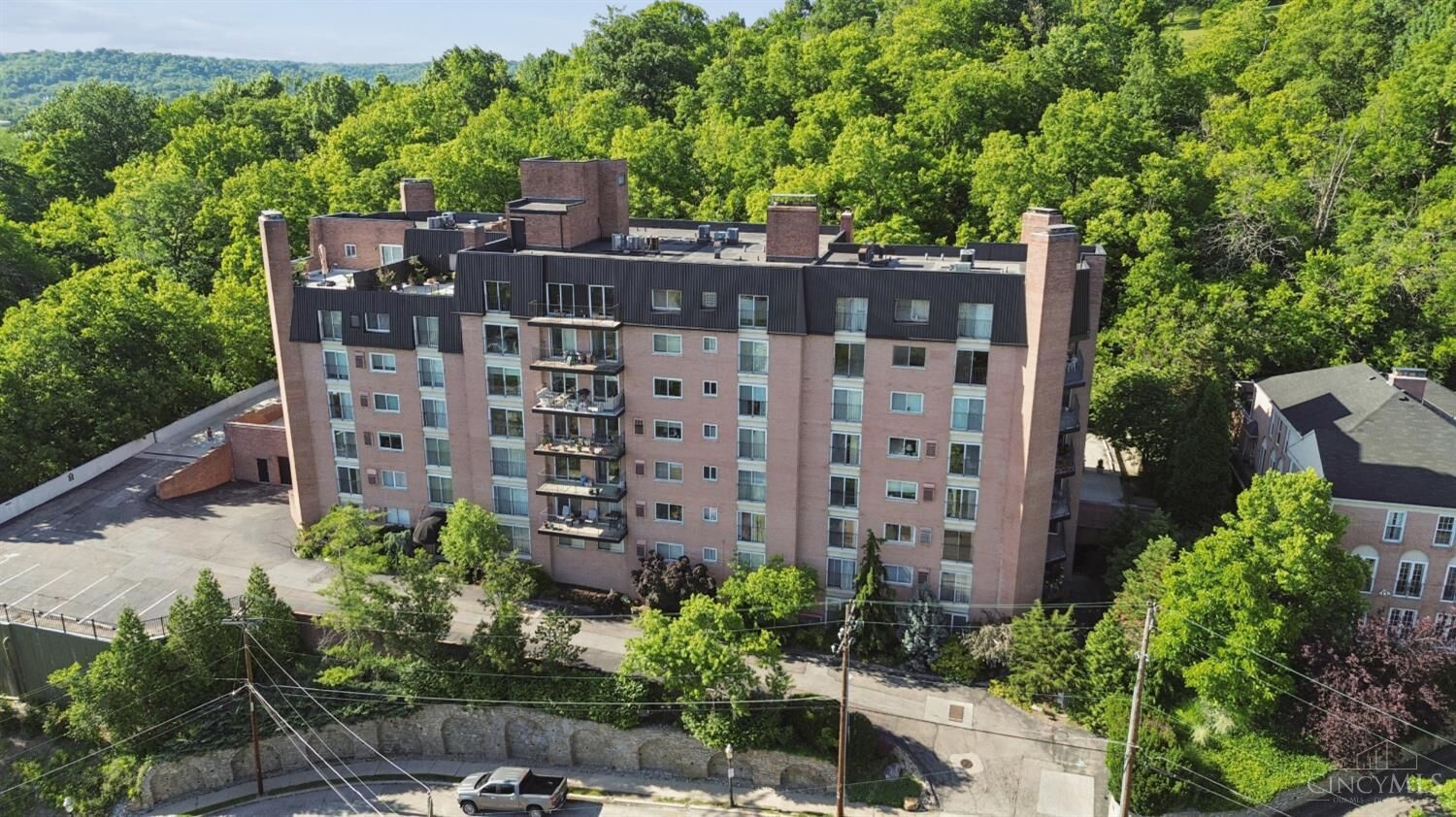 Property Photo:  880 Rue De La Paix  OH 45220 