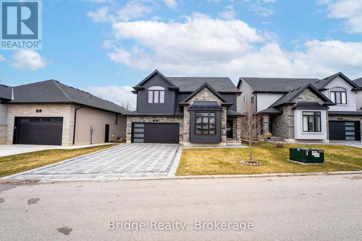 Property Photo:  161 Hemlock Street  ON N4S 0E4 