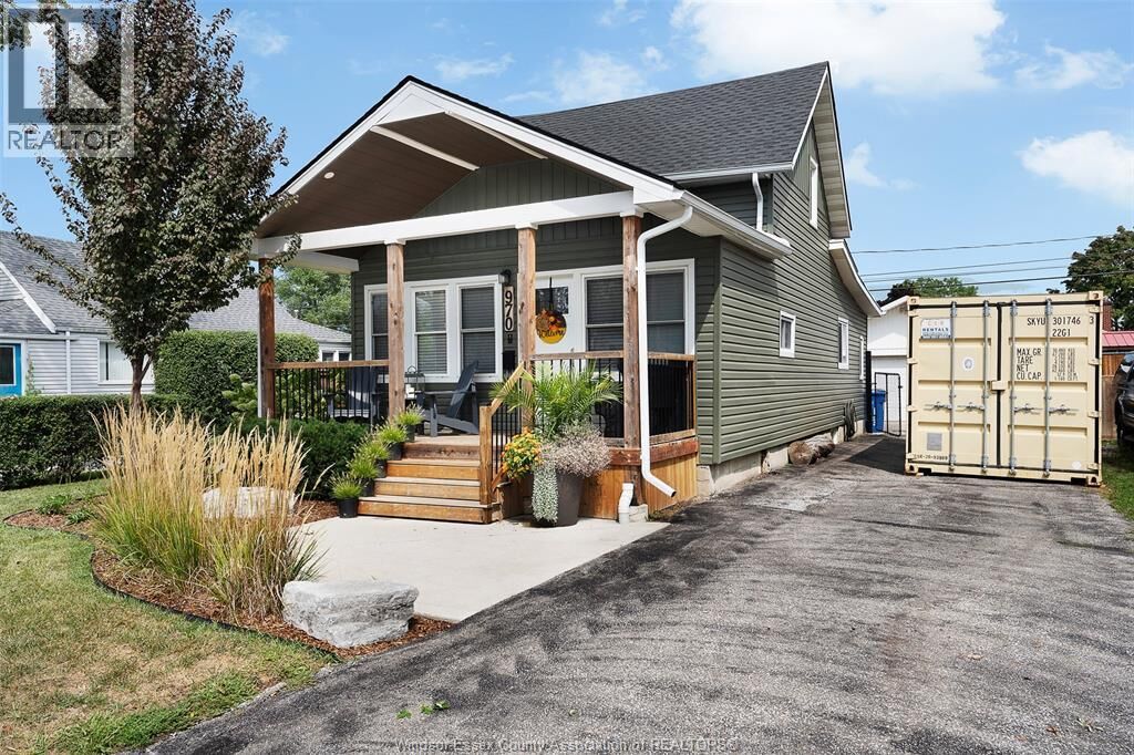 Property Photo:  970 Eastlawn Avenue  ON N8S 3H9 