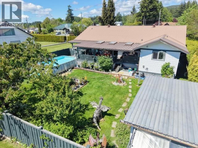 Property Photo:  6060 Lois Street  BC V8A 4T7 