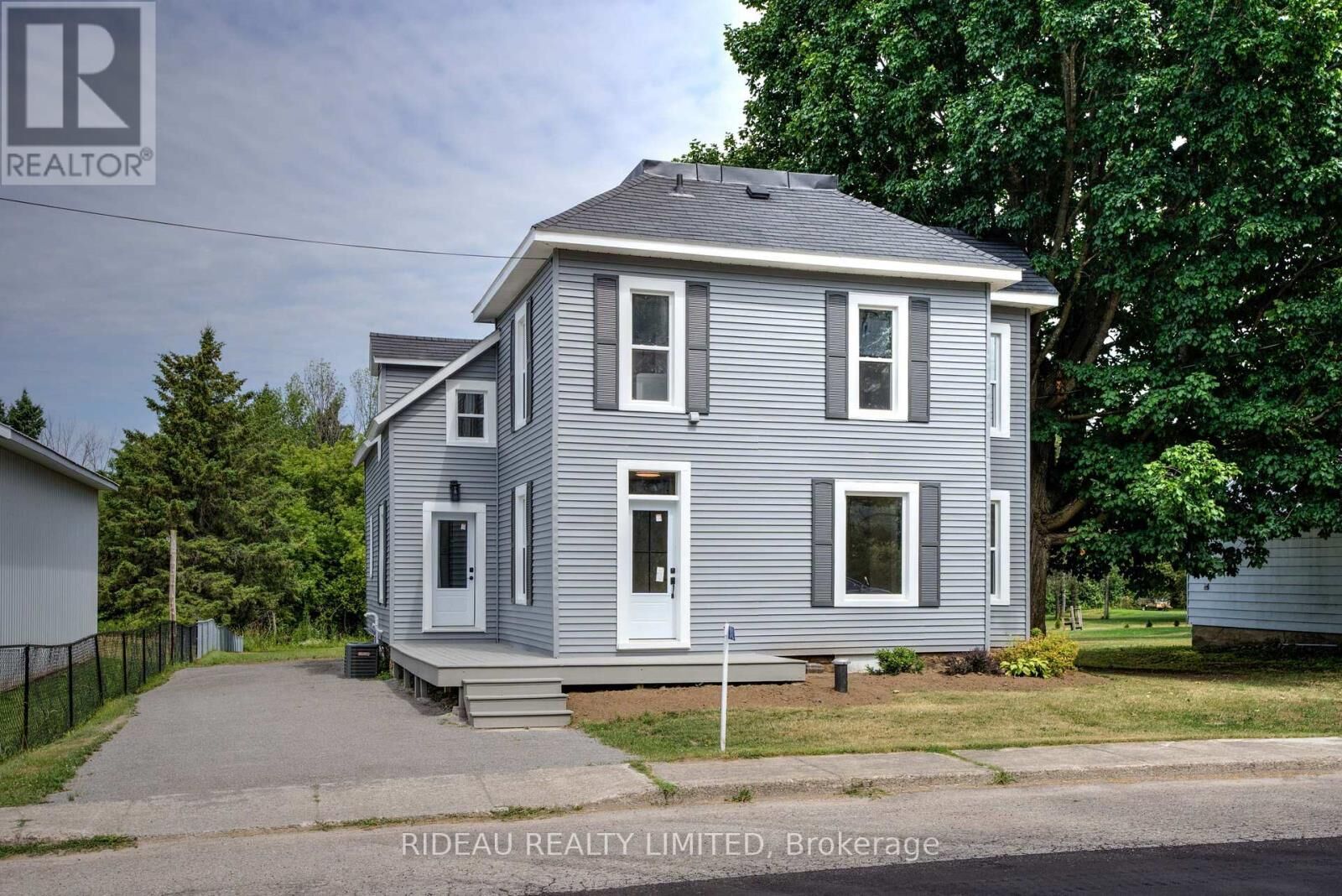 Property Photo:  342 Kitley Line 8 Road  ON K0E 1H0 