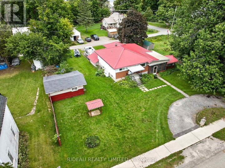 Property Photo:  17 Colborne Street  ON K0G 1V0 