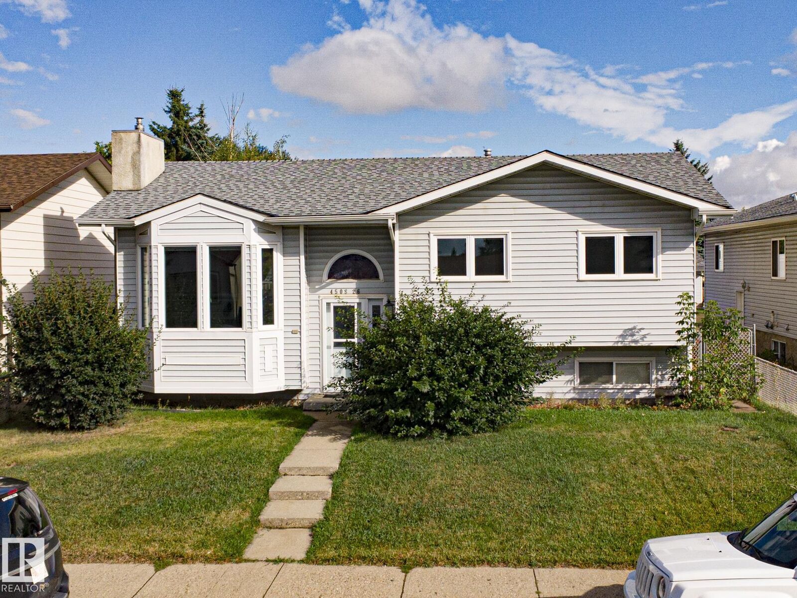 Property Photo:  4508 26 Avenue NW  AB T6L 5J1 
