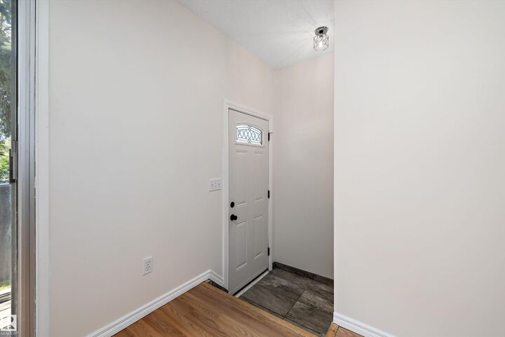 Property Photo:  10237 151 Street NW  AB T5P 1T6 