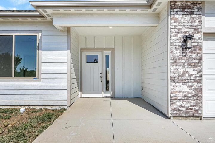 Property Photo: 1726 Sutter Woods Road KS 66441