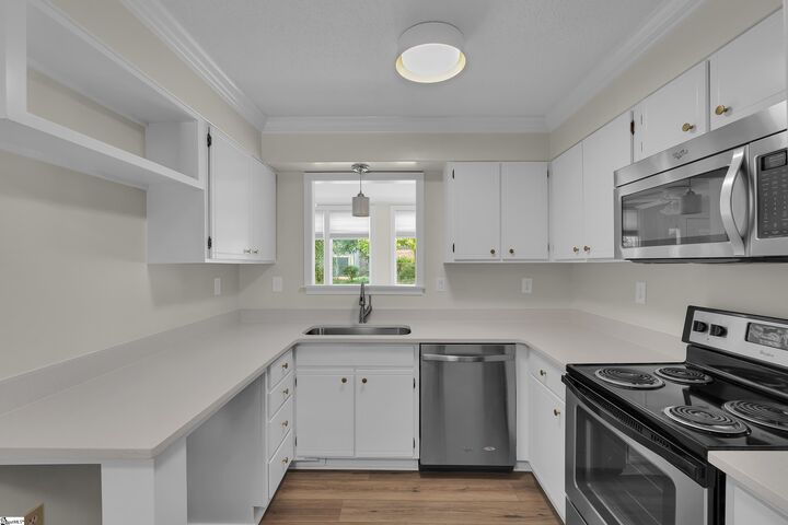Property Photo: 925 Cleveland Street Unit 179 SC 29605