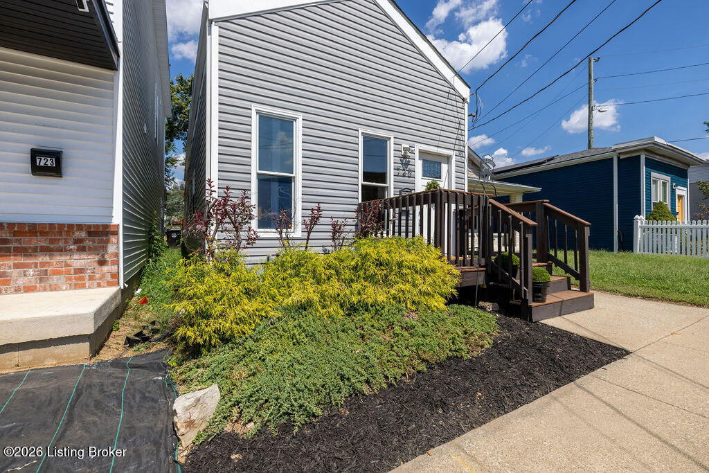 Property Photo: 725 E Ormsby Ave KY 40203