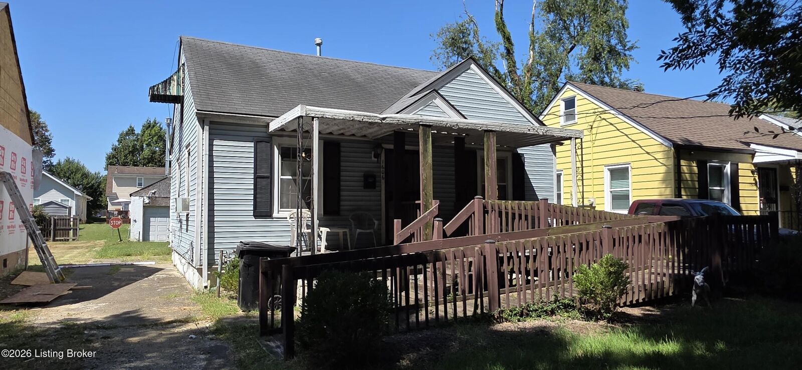 Property Photo:  1606 S 31st St  KY 40211 