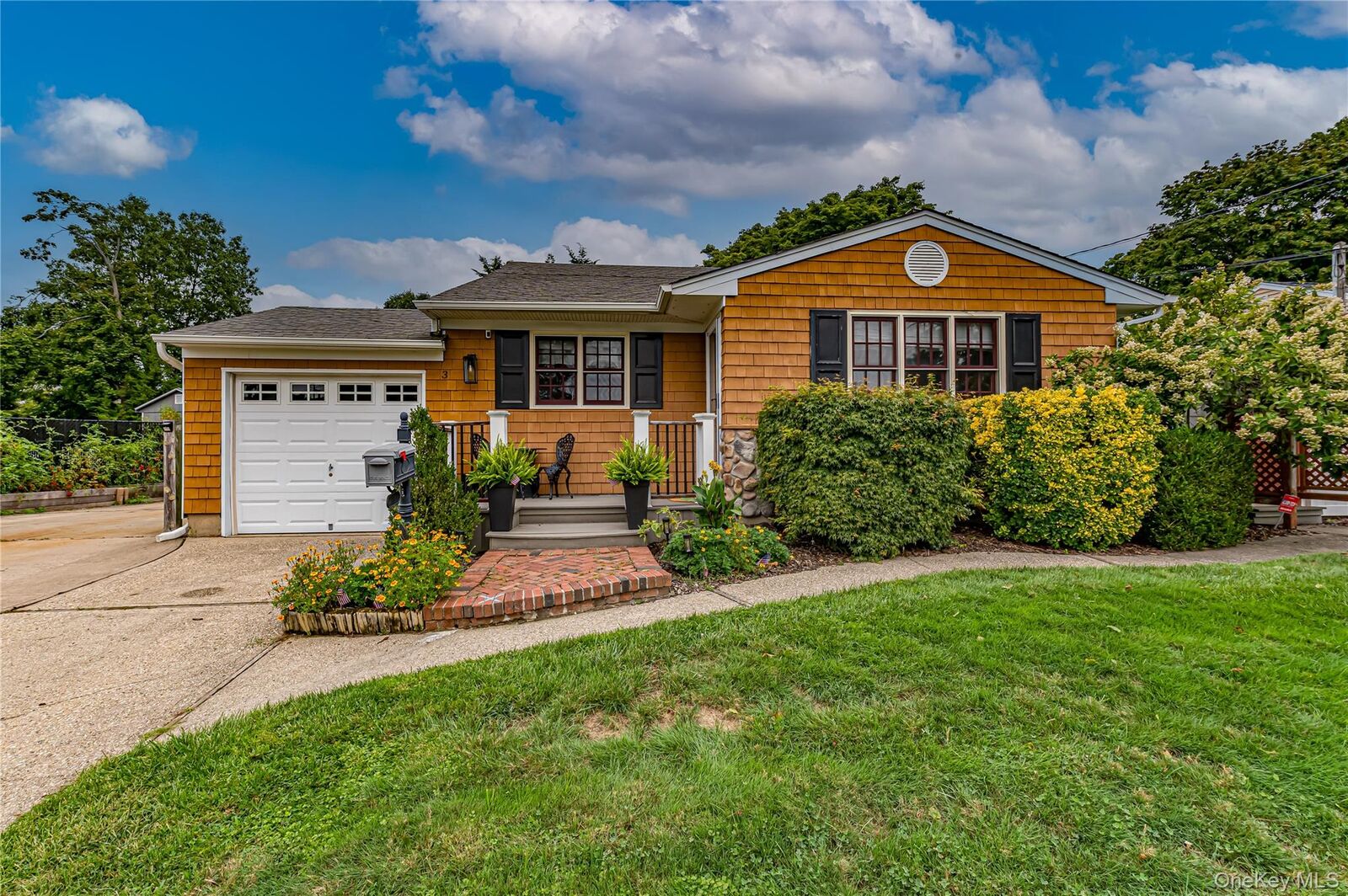 Property Photo: 3 Peary Lane NY 11754