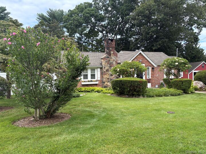 Property Photo:  11 Keeler Street  NY 11743 