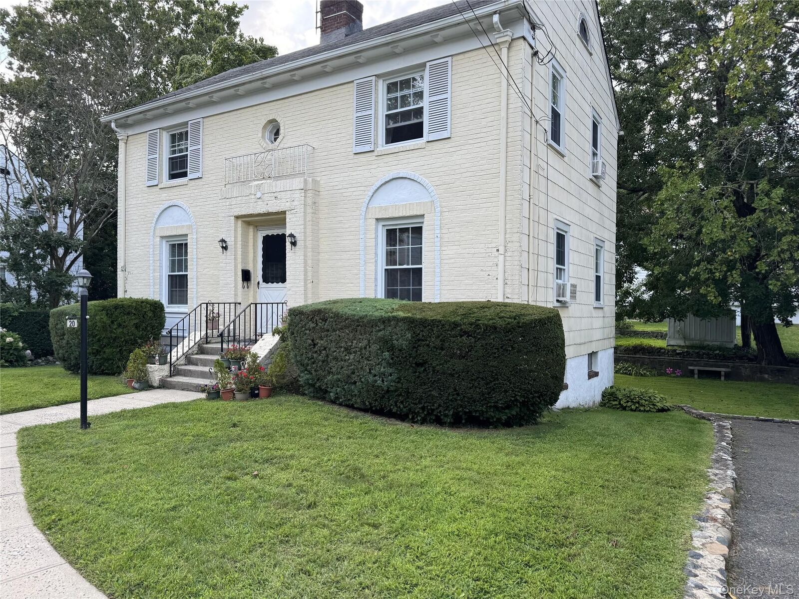 Property Photo:  20 Elaine Terrace  NY 10701 