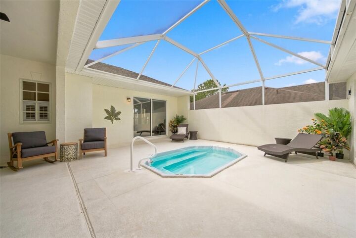 Property Photo:  2113 Stonebridge Way  FL 34711 