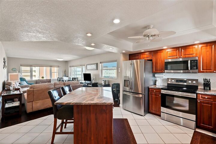 Property Photo:  4550 Cove Circle 1009  FL 33708 