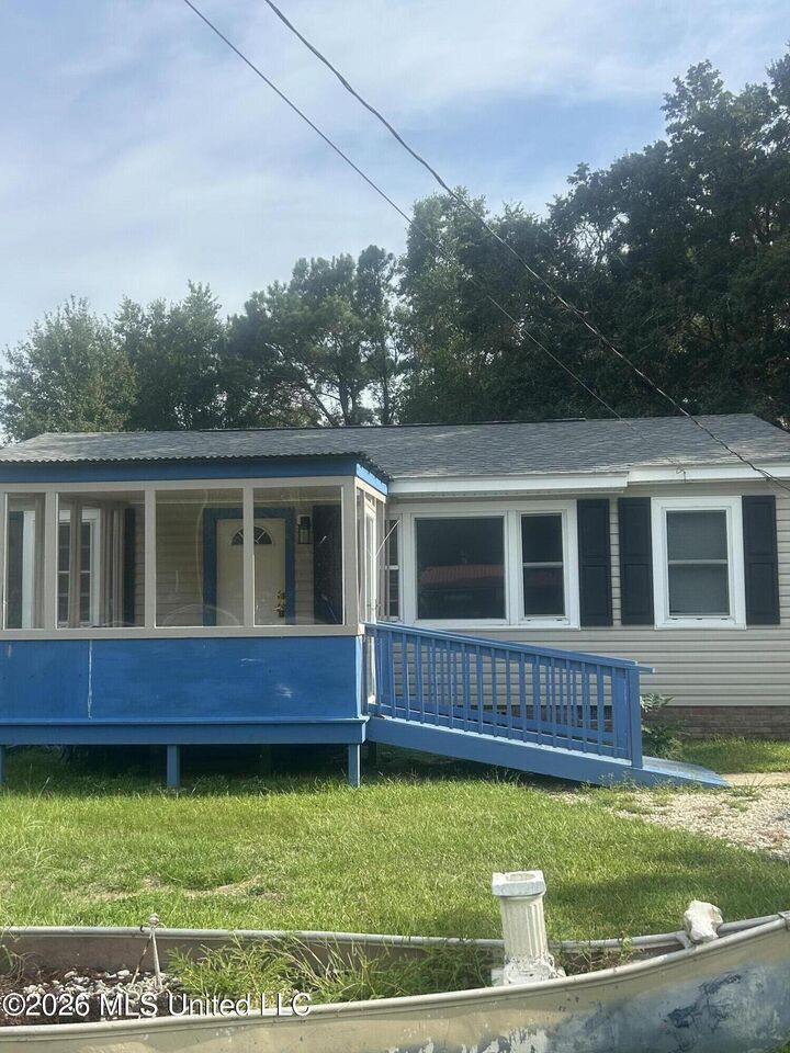 Property Photo:  309 43rd Street  MS 39507 