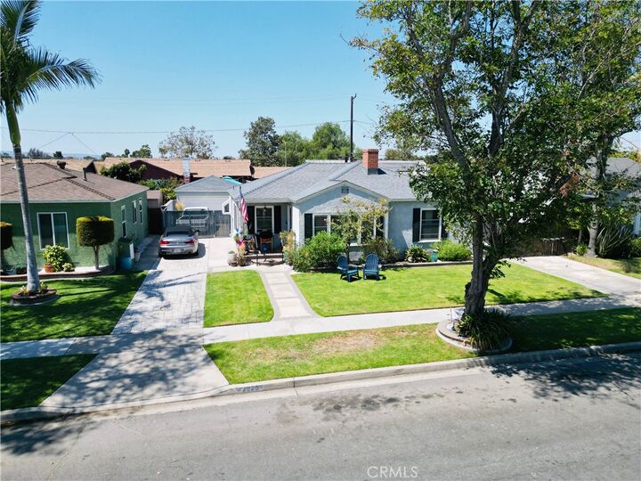 Property Photo:  2925 San Francisco  CA 90806 