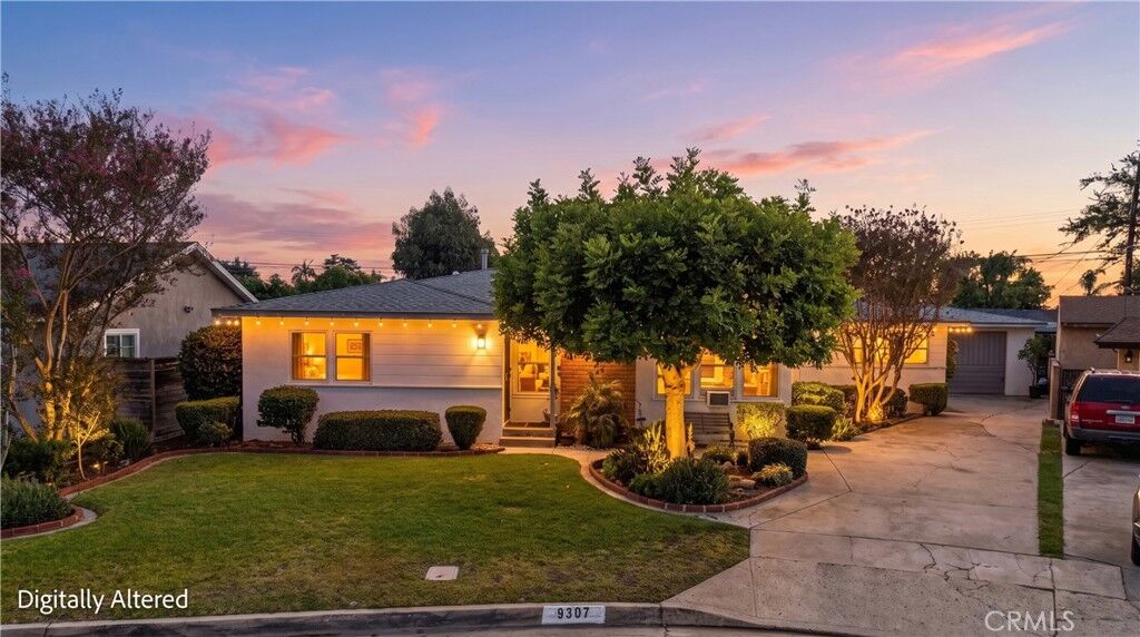 Property Photo:  9307 Hasty Ave  CA 90240 