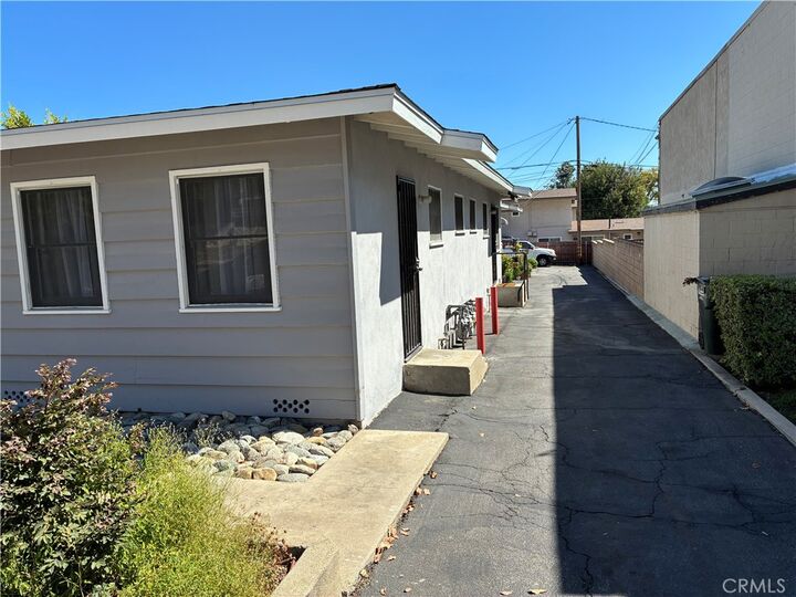Property Photo:  630 W Foothill  CA 91016 